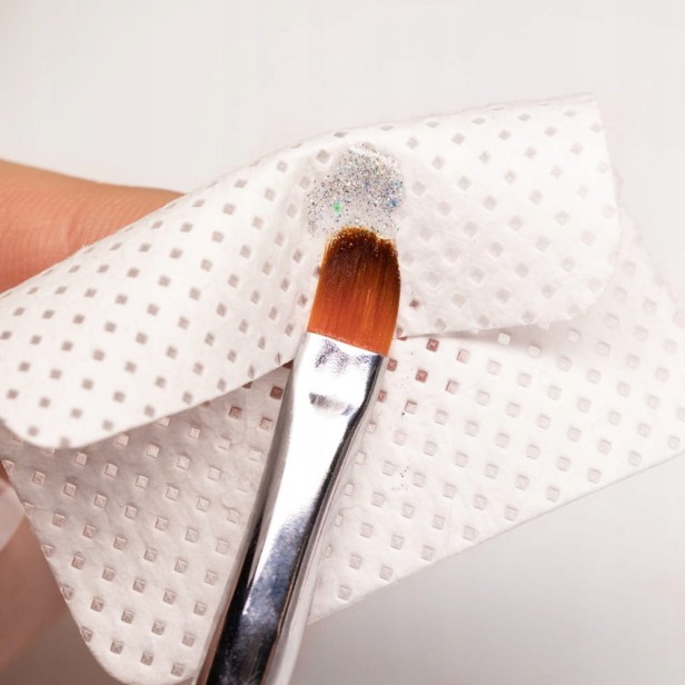 Molly Nails Waciki bezpyłowe perforowane do paznokci białe 5x5cm 200szt