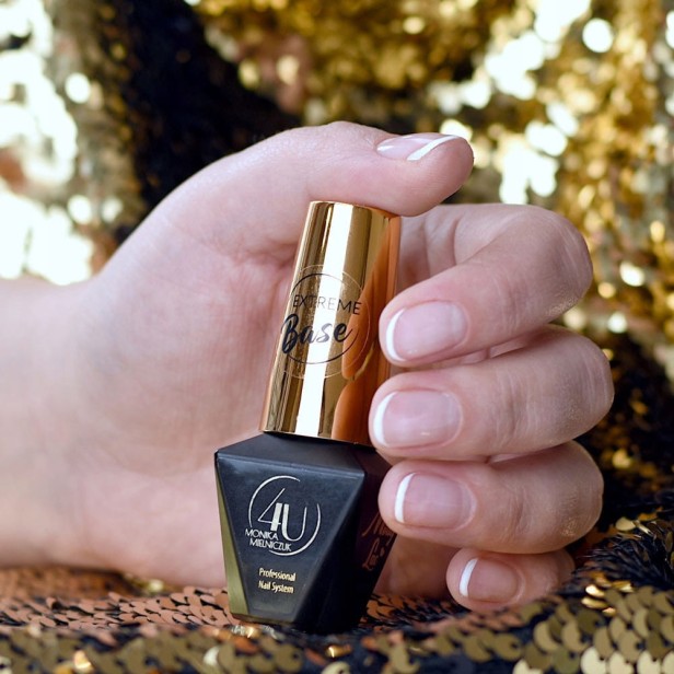 Molly Nails Baza hybrydowa Extreme Base by Monika Mielniczuk 10g