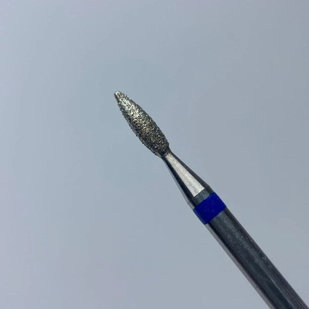 DIVNA Frez Diamentowy do skórek Łezka Średnia 2,1 mm