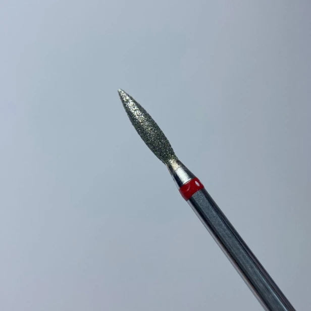 DIVNA Frez diamentowy do paznokci Łezka czerwony 2,3mm