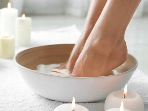 Beautiona Sól do kąpieli stóp przeciw pękaniu Foot Salt 45% MOCZNIK 250g