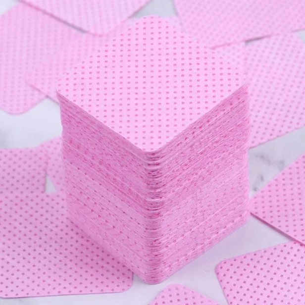Molly Nails Waciki bezpyłowe perforowane do paznokci różowe 5x5 cm 200szt
