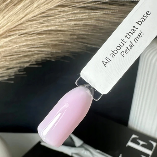MOYCI Baza Hybrydowa do paznokci Różowa All about that Base PETAL ME! 6ml